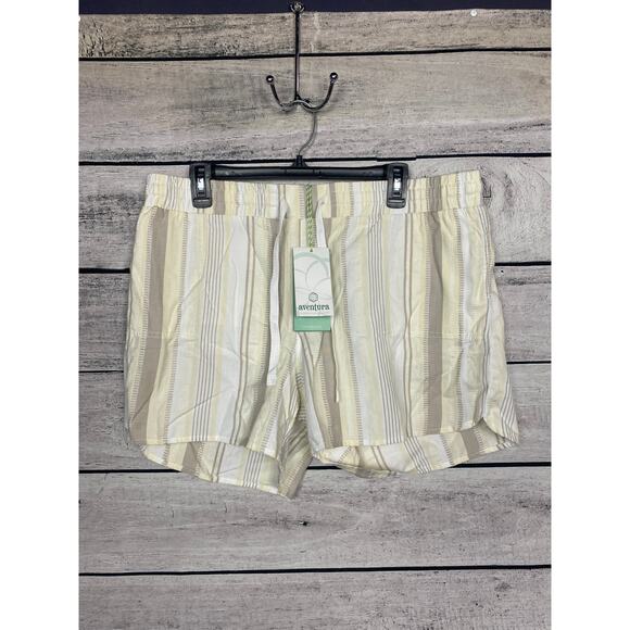 NWT Aventura Women's Shorts - Size Large - Picture 1 of 4